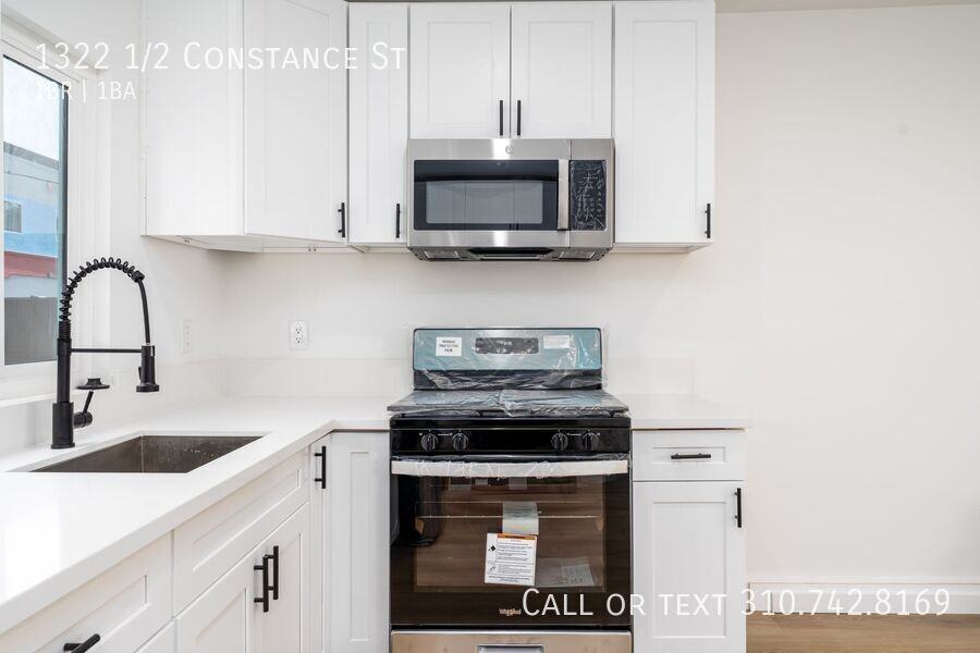 1322 1/2 Constance St - Photo 3 of 19