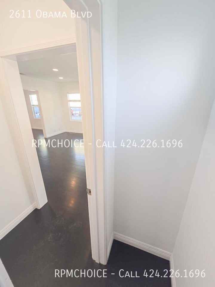 2611 Obama Blvd - Photo 5 of 47
