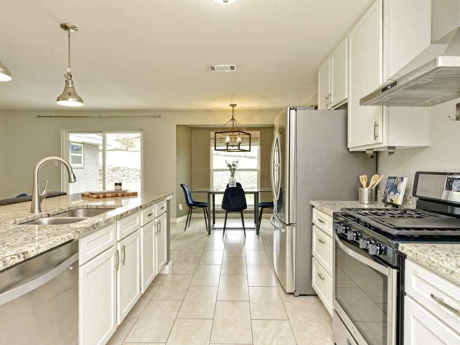 1601 Elmira Rd - Photo 3 of 29