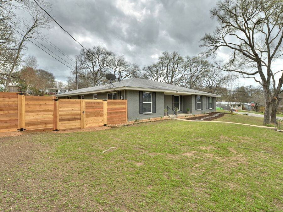 1601 Elmira Rd - Photo 4 of 29