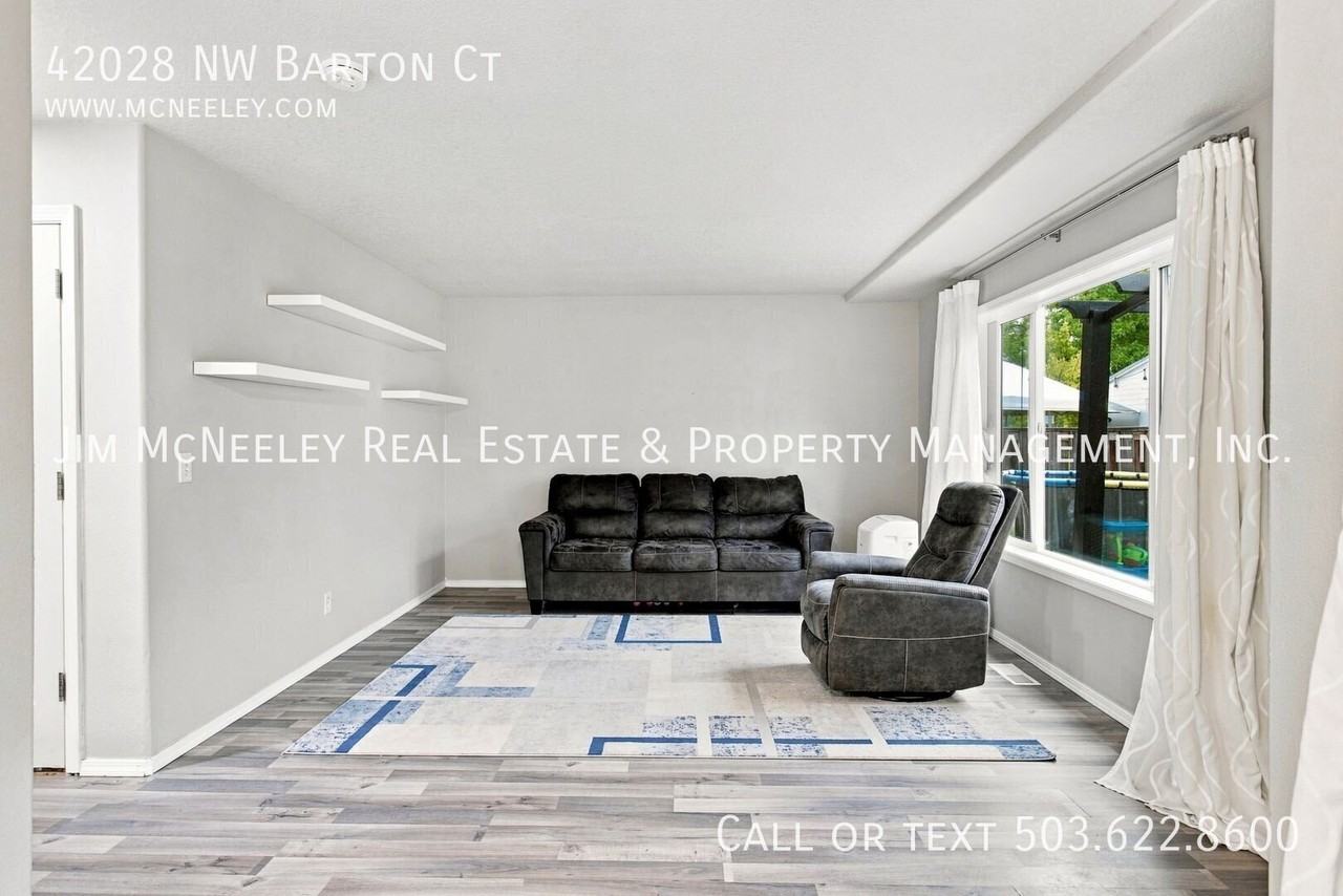 42028 Nw Barton Ct - Photo 4 of 26