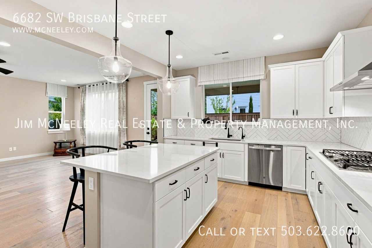 6682 Sw Brisband St - Photo 5 of 34