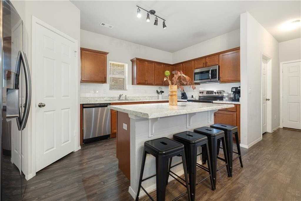 1209 S Ivory Bill Ln - Photo 5 of 18