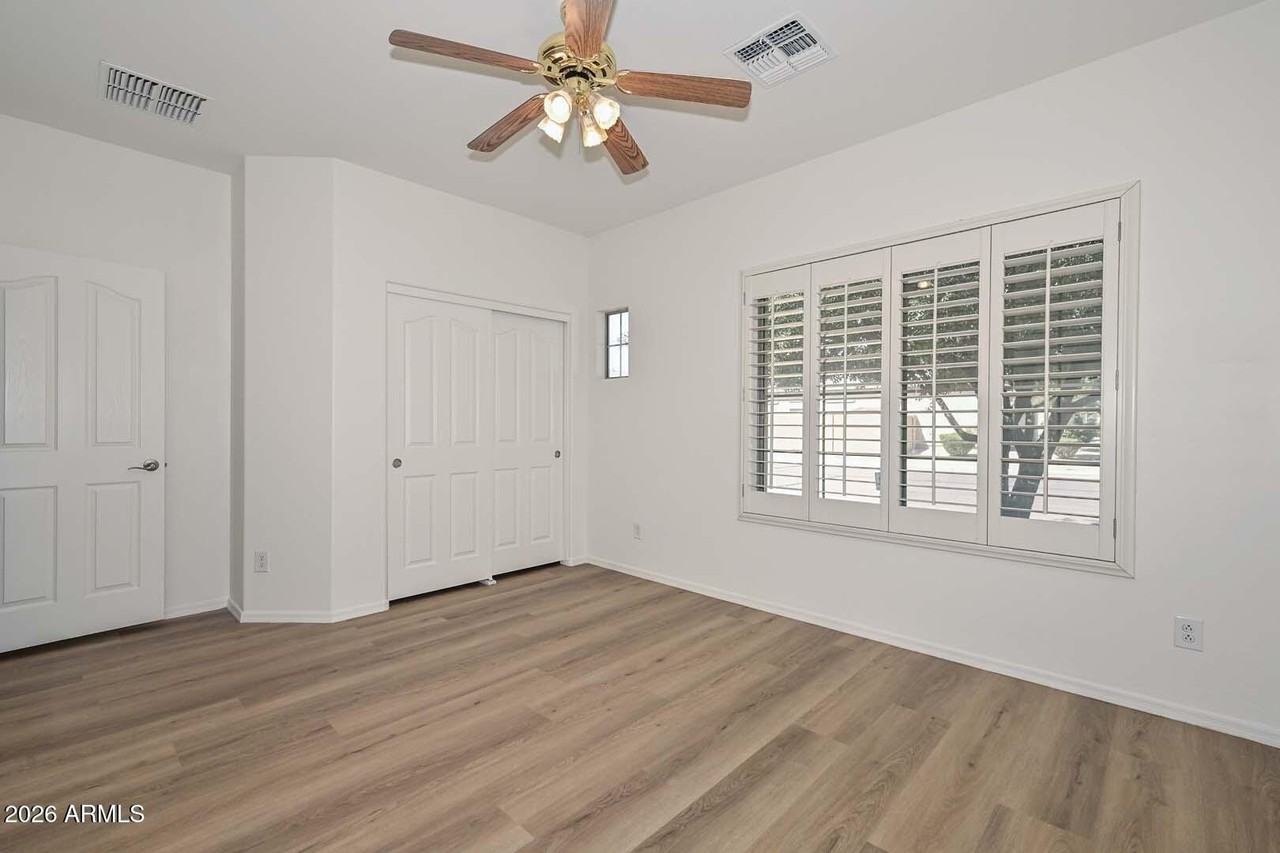 2505 S 117th Ave - Photo 2 of 48
