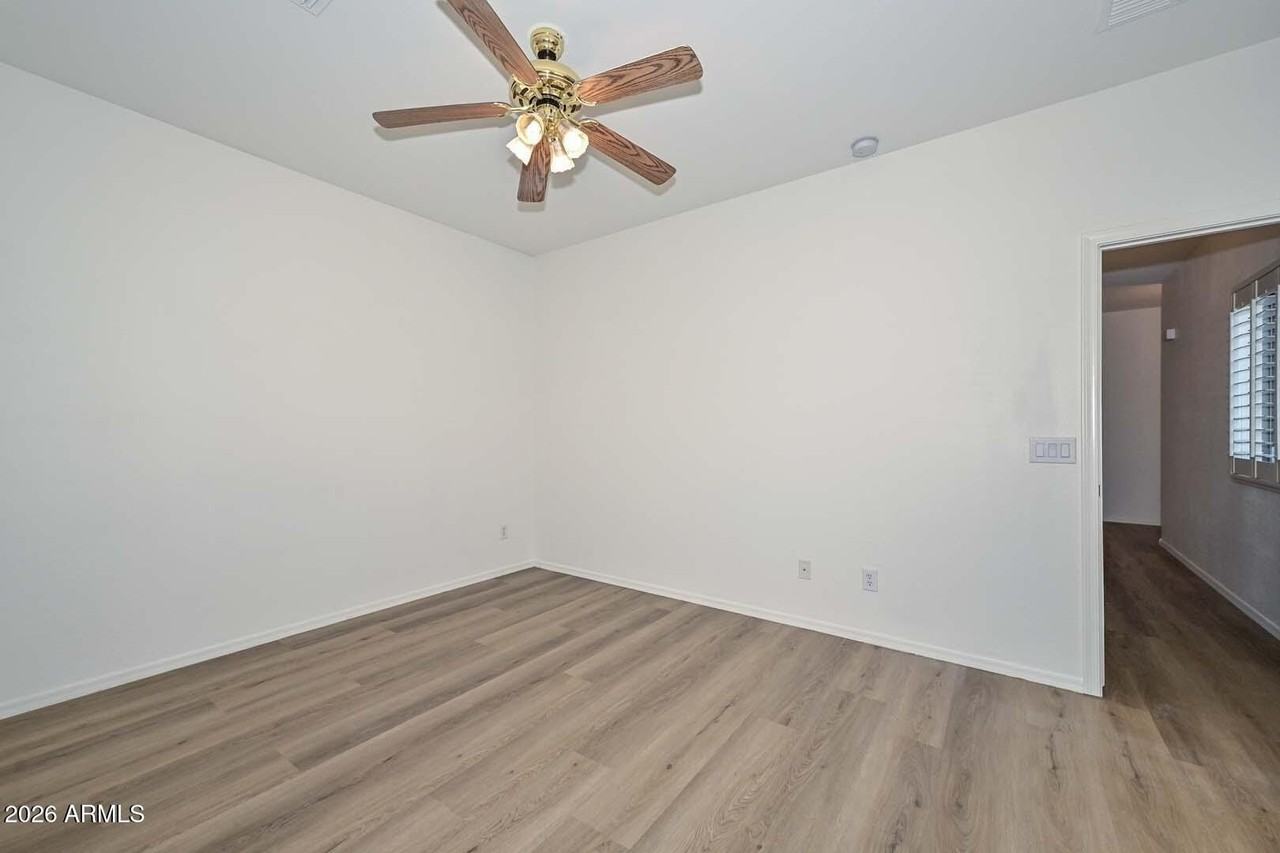 2505 S 117th Ave - Photo 3 of 48