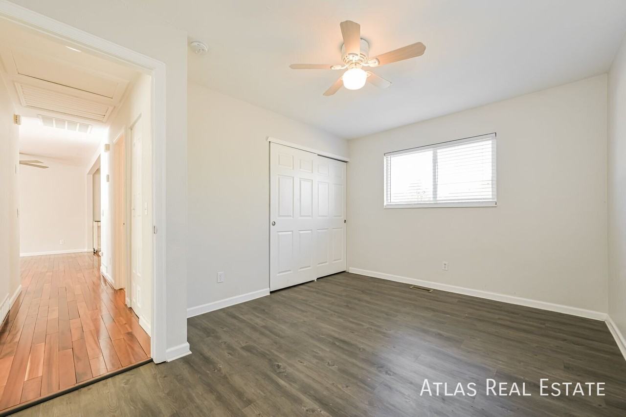 2617 S Lewiston St - Photo 7 of 23