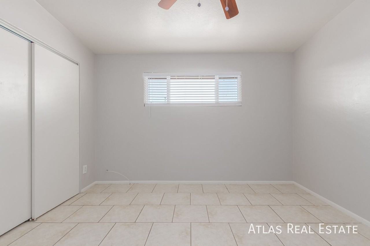 2124 W Turney Ave - Photo 6 of 16
