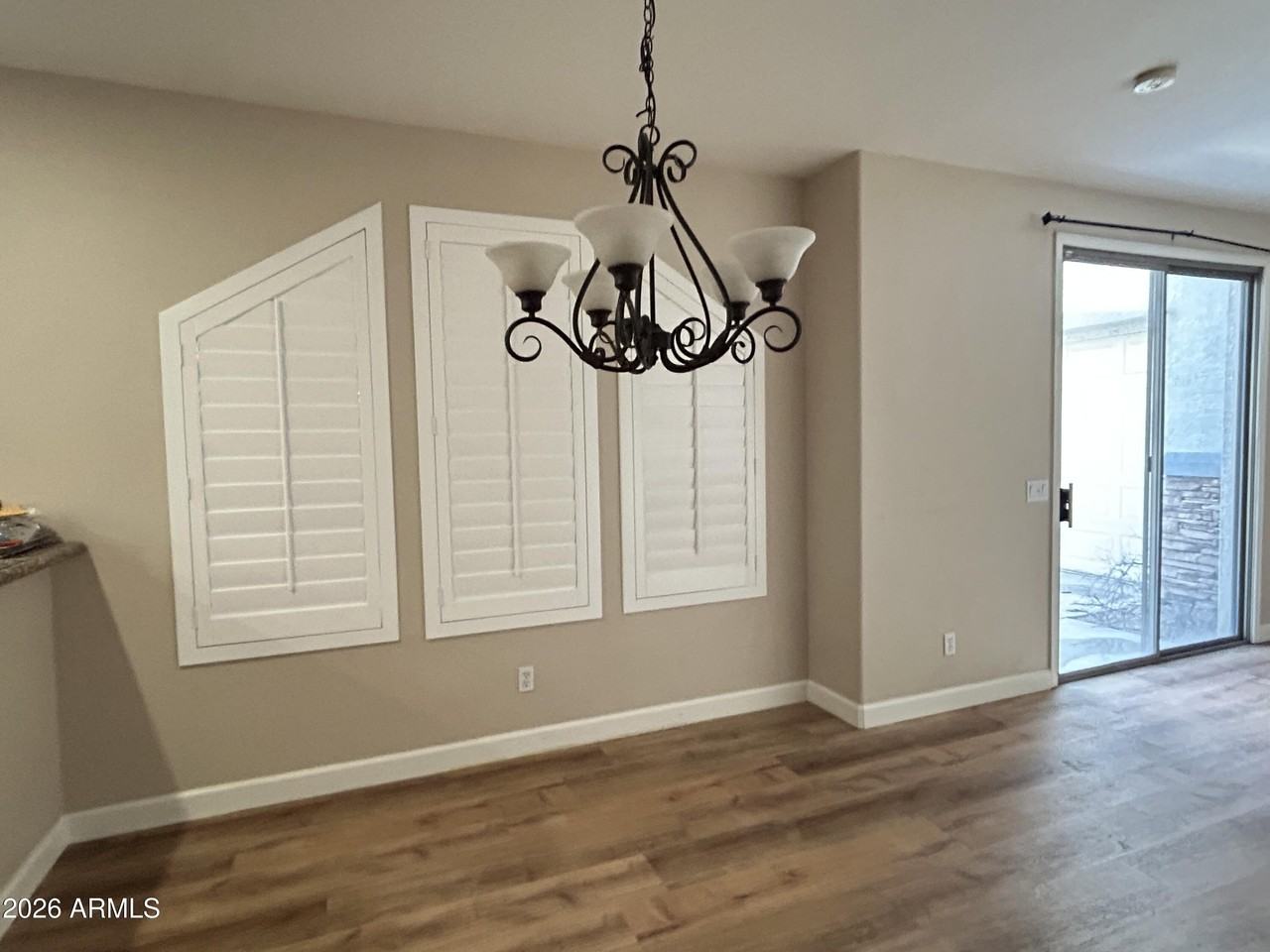 5343 E Holmes Ave - Photo 4 of 31