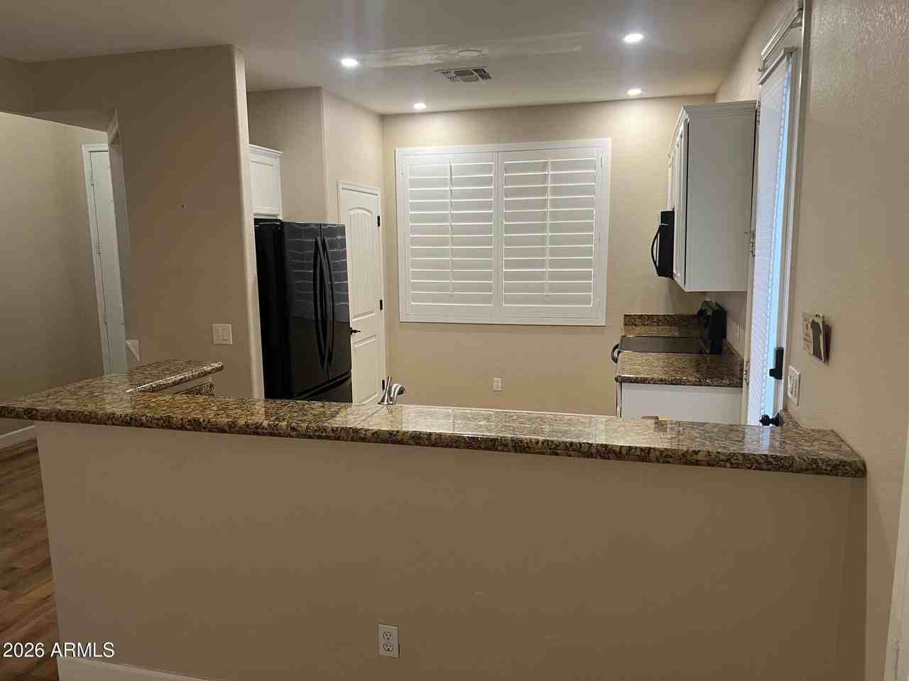 5343 E Holmes Ave - Photo 6 of 31