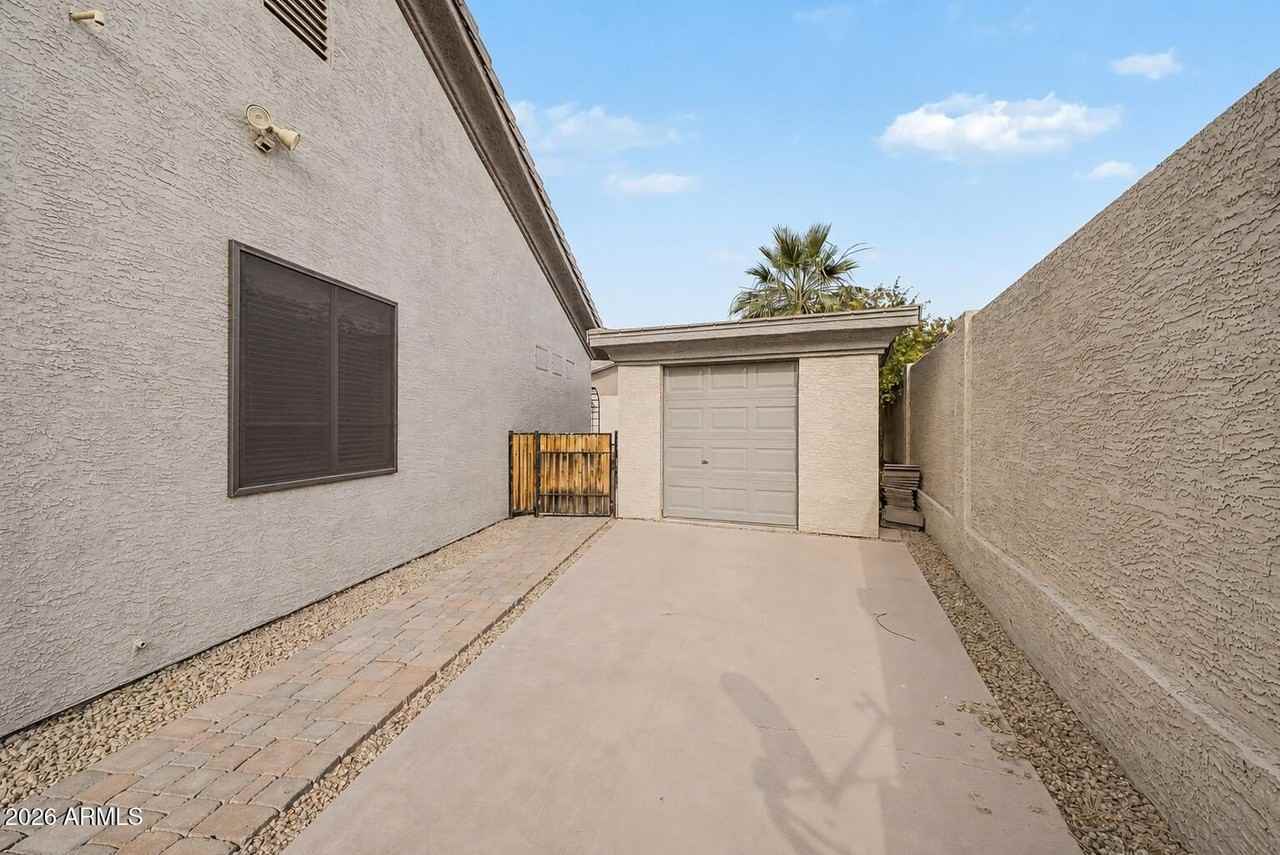 11477 S Coolwater Dr - Photo 4 of 8