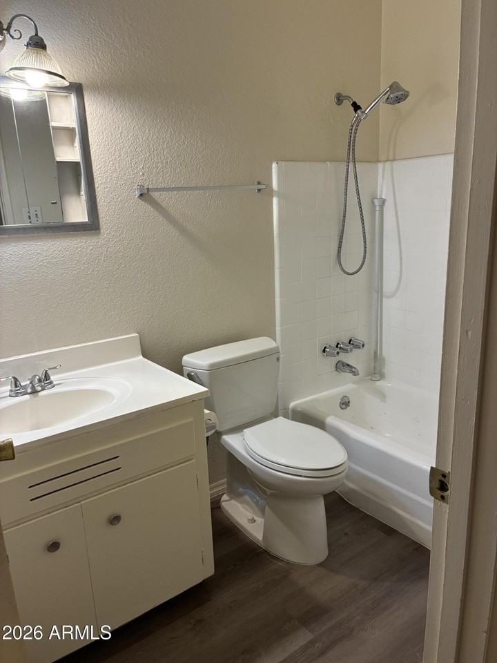 7314 E Polk St - Photo 7 of 17