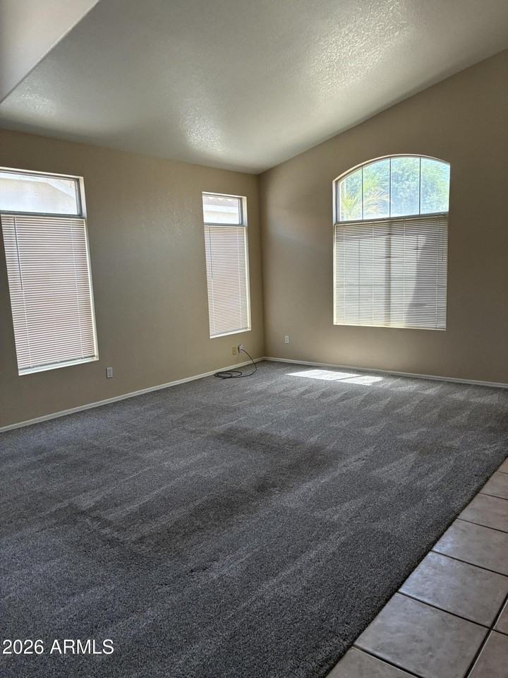 3170 W Drake St - Photo 2 of 19