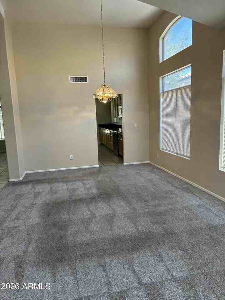 3170 W Drake St - Photo 3 of 19