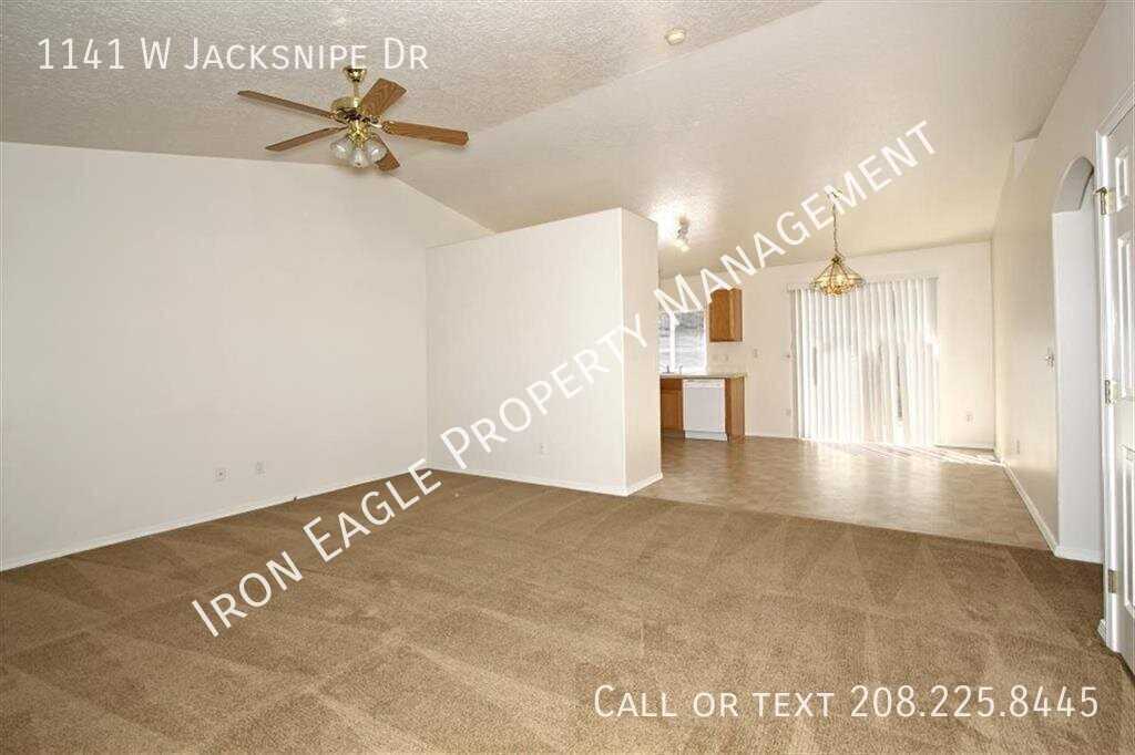 1141 W Jacksnipe Dr - Photo 3 of 10