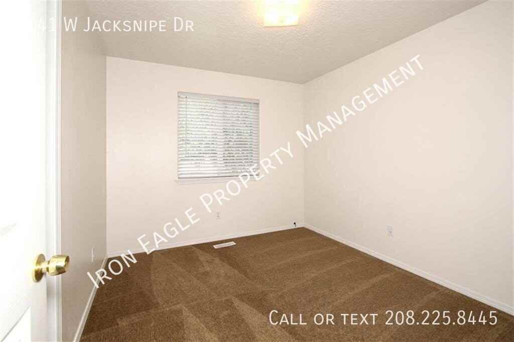 1141 W Jacksnipe Dr - Photo 6 of 10