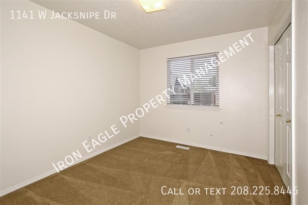 1141 W Jacksnipe Dr - Photo 7 of 10