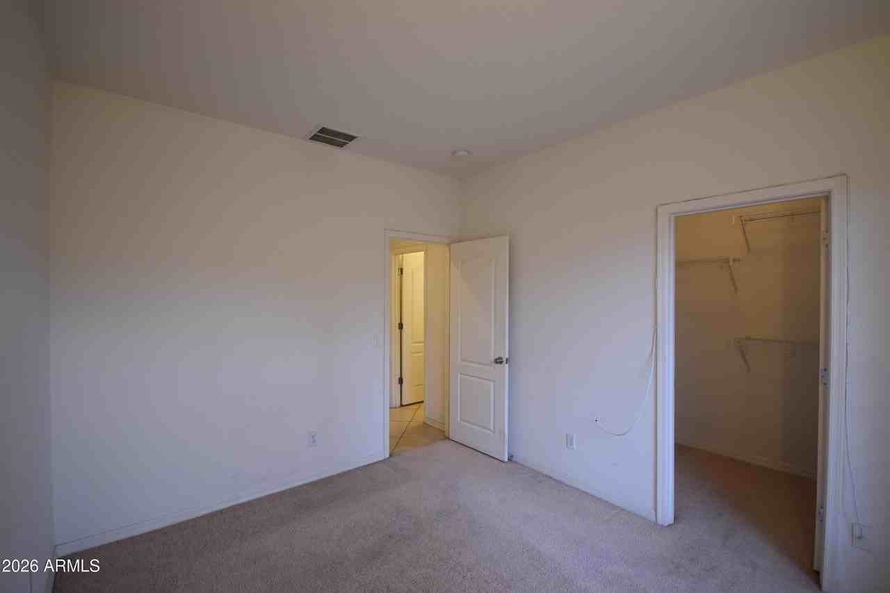 7117 N 73rd Dr - Photo 5 of 41