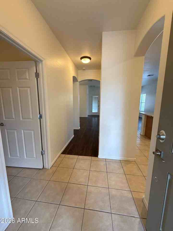 8858 W Hilton Ave - Photo 4 of 28