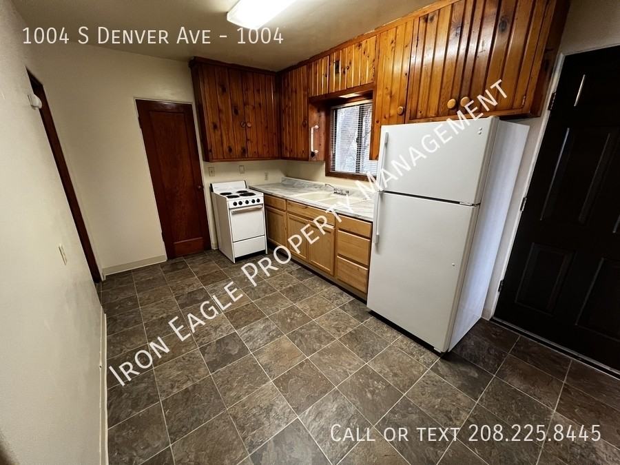 1004 S Denver Ave #1004 - Photo 2 of 9