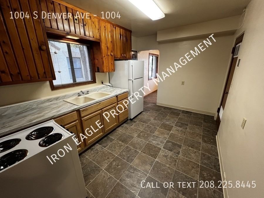 1004 S Denver Ave #1004 - Photo 3 of 9