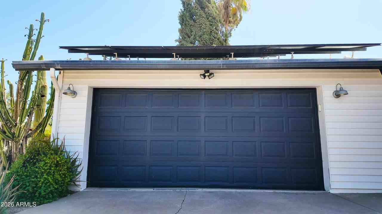 8637 E Keim Dr - Photo 2 of 18