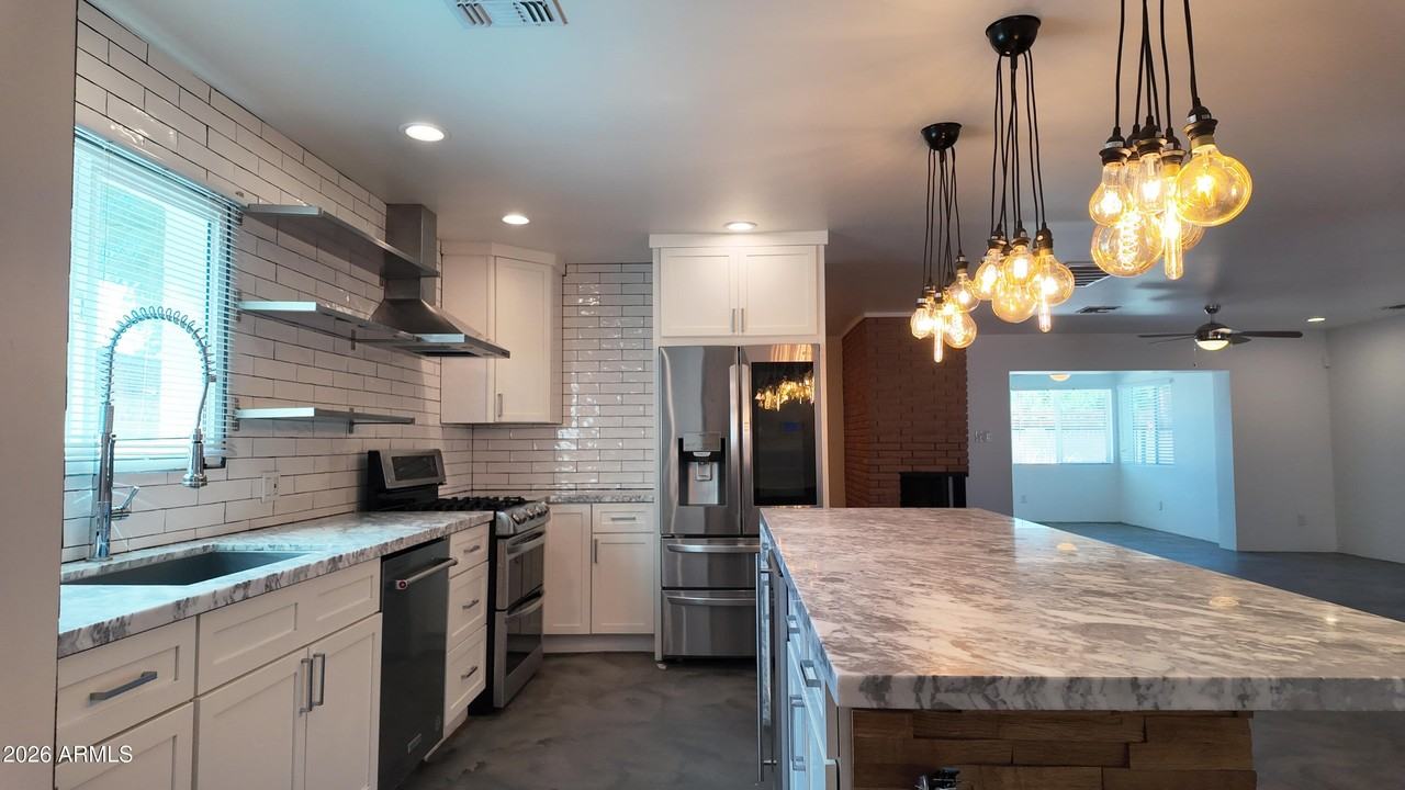 8637 E Keim Dr - Photo 6 of 18