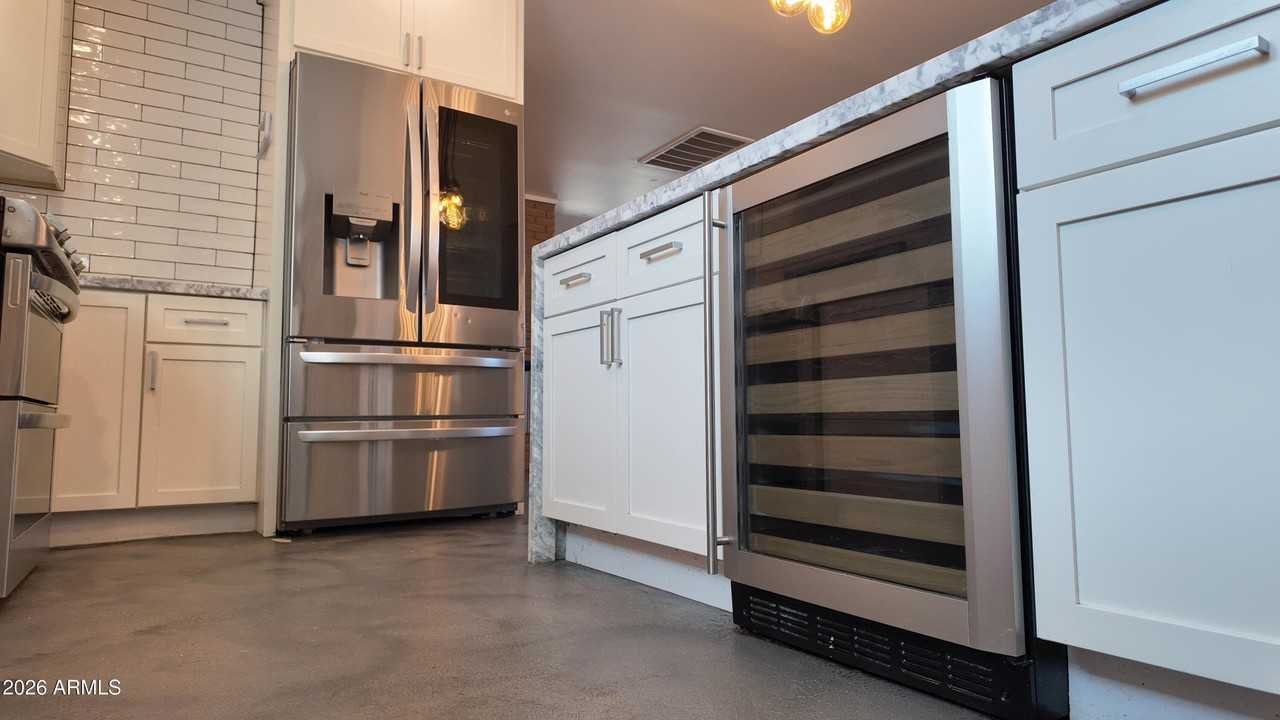 8637 E Keim Dr - Photo 7 of 18