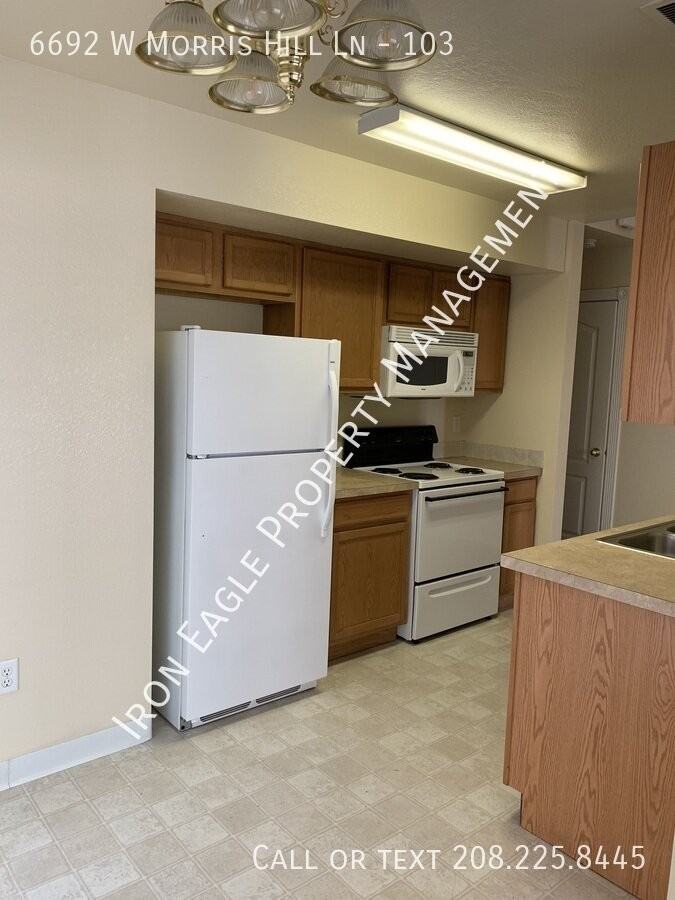 6692 W Morris Hill Ln #103 - Photo 4 of 10