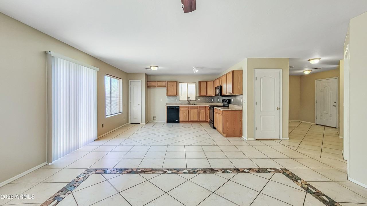 12933 W Fleetwood Ln - Photo 7 of 32