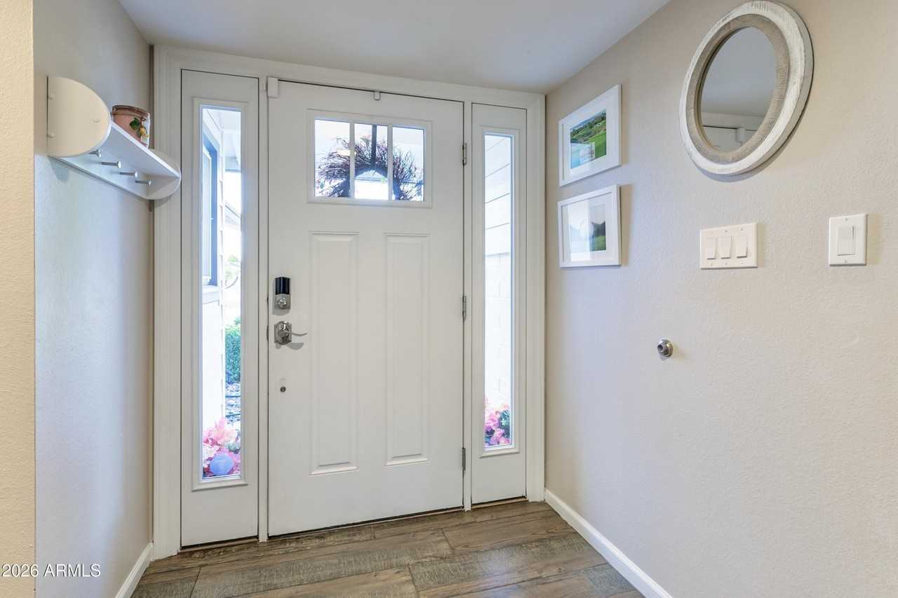 8249 E Redwing Rd - Photo 3 of 50