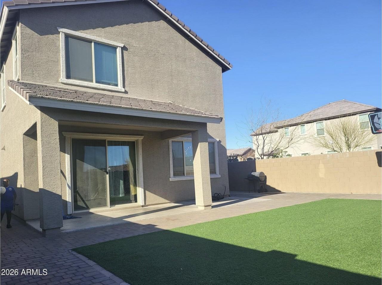 9207 W Sells Dr - Photo 3 of 12