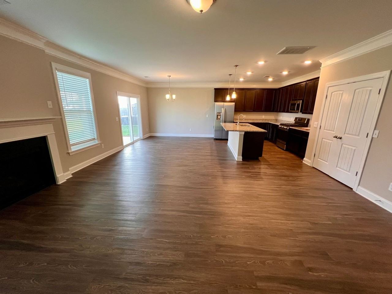 922 Taramore Ln - Photo 4 of 24
