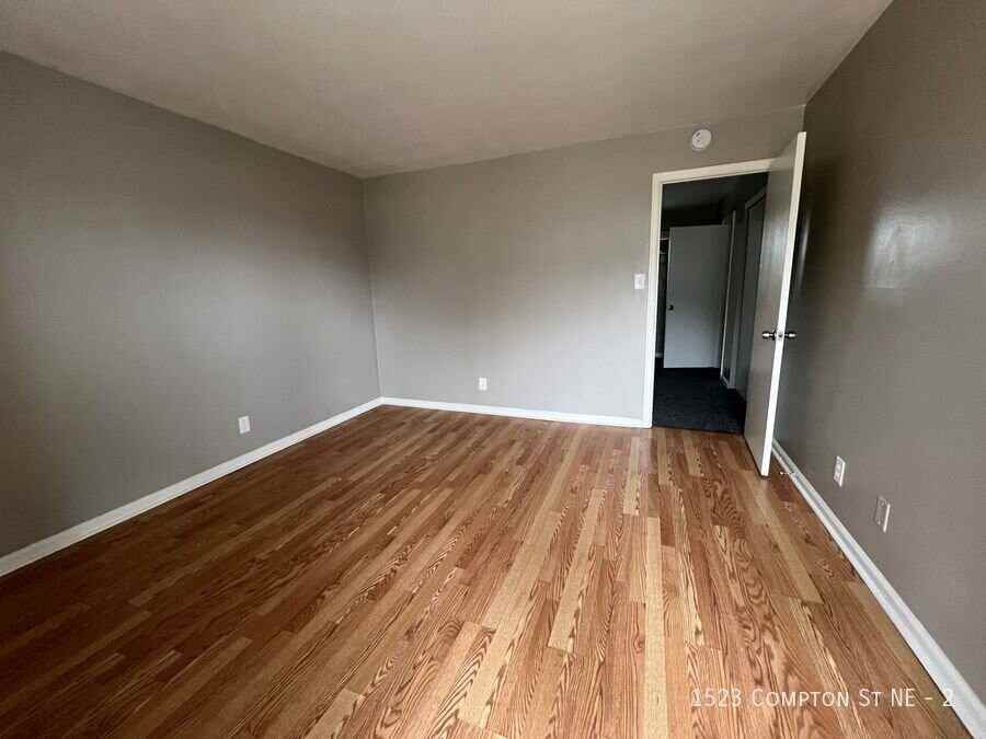 1523 Compton St Ne #2 - Photo 2 of 9