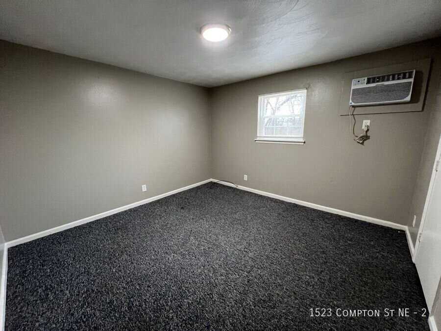 1523 Compton St Ne #2 - Photo 6 of 9