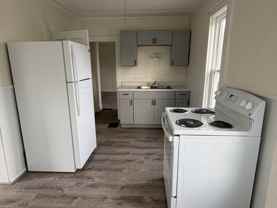 44 Grove St #D - Photo 1 of 1