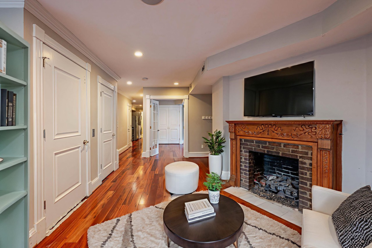 2126 R St Nw #B - Photo 2 of 24