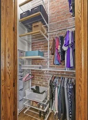904 D St Se #8 - Photo 5 of 24