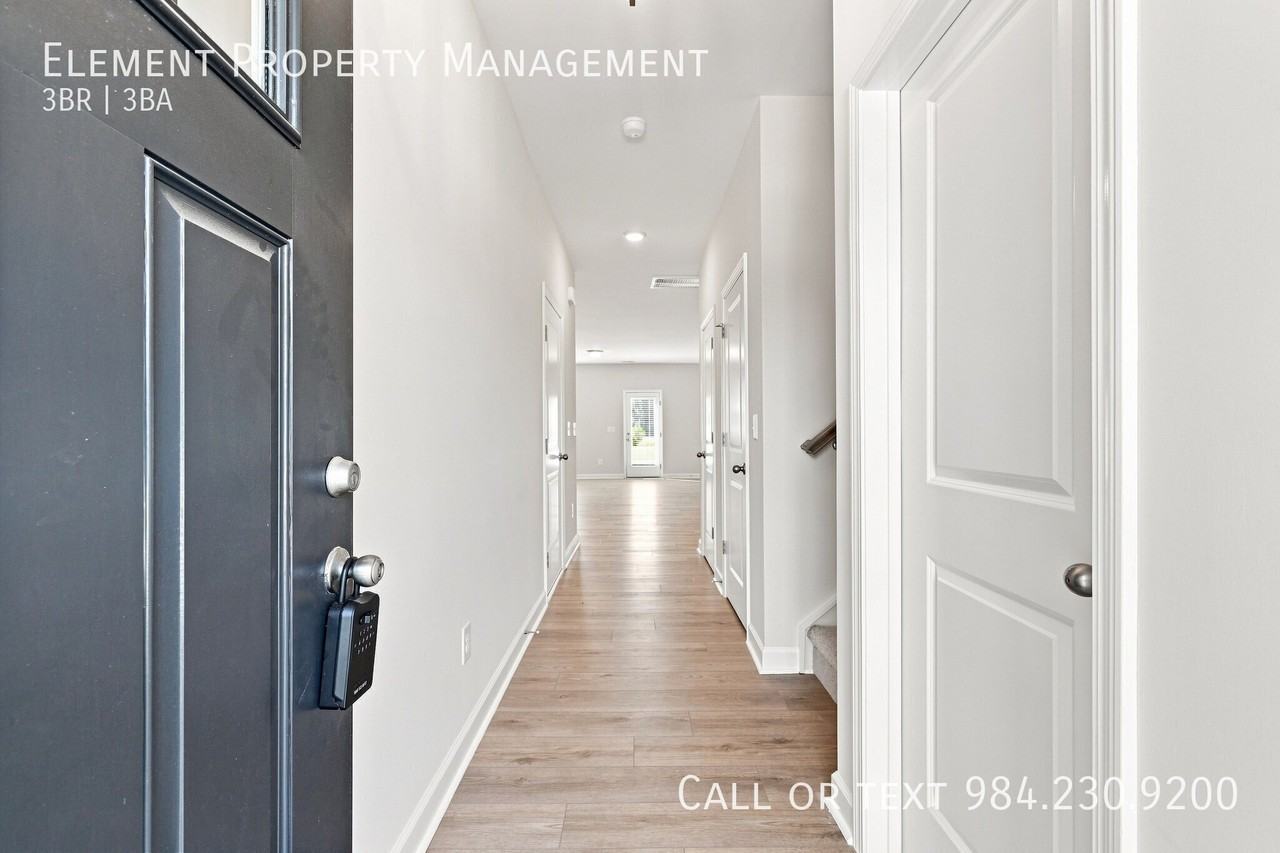 3910 Well Fleet Dr #1 - Photo 4 of 31