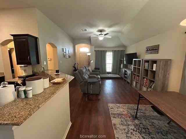 15111 Pidmont Ln - Photo 7 of 23