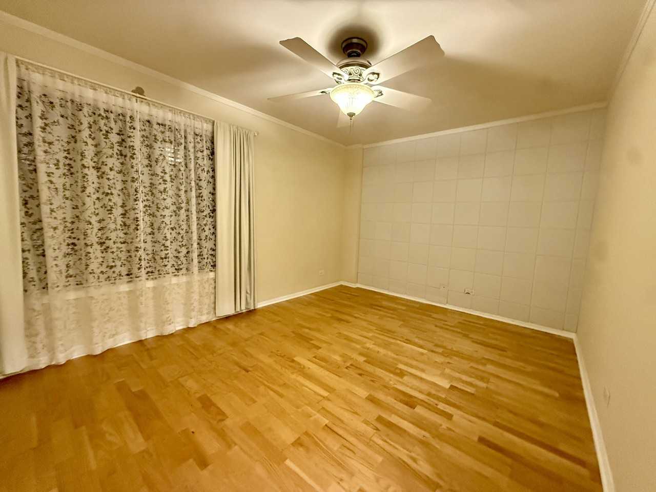 6102 N Sheridan Rd #208 - Photo 4 of 8