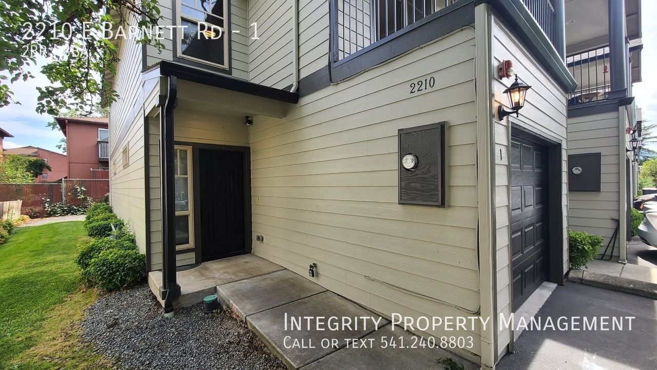 2210 E Barnett Rd #1 - Photo 3 of 21