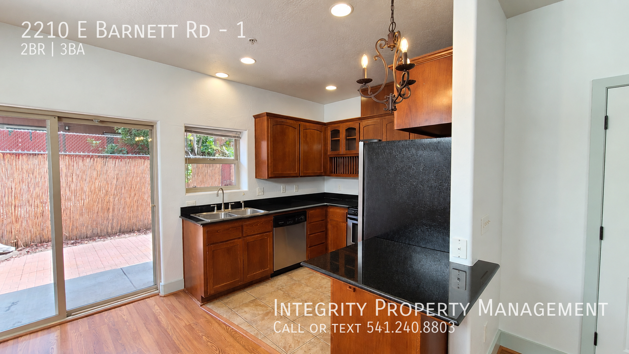 2210 E Barnett Rd #1 - Photo 5 of 21