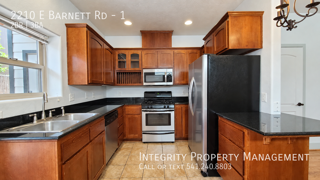 2210 E Barnett Rd #1 - Photo 6 of 21