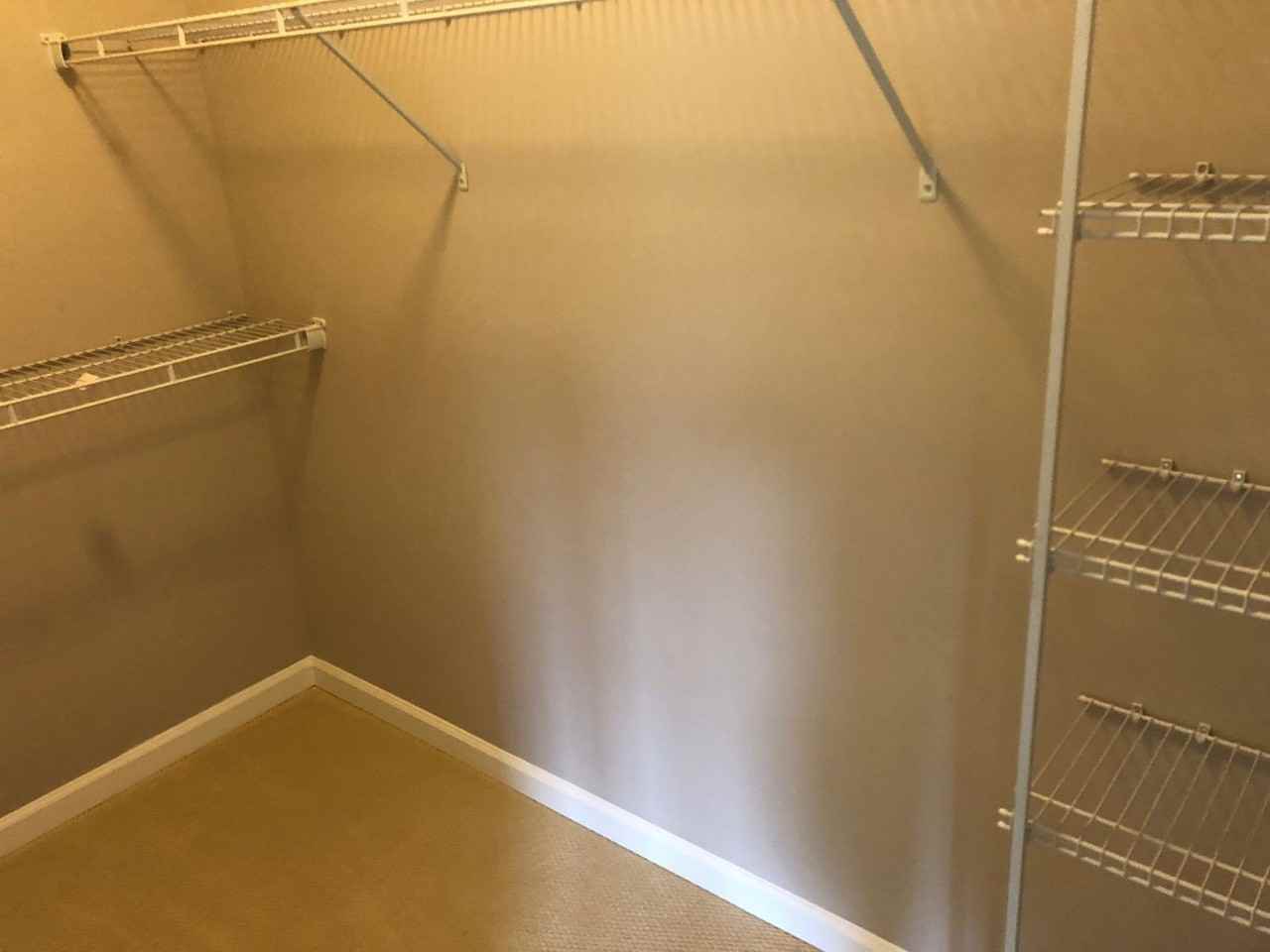7890 Erinvale Ln - Photo 6 of 44