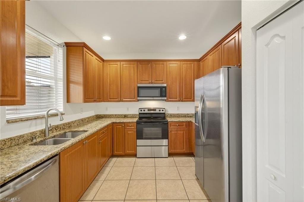 7029 Ambrosia Ln Apt 606 - Photo 5 of 27