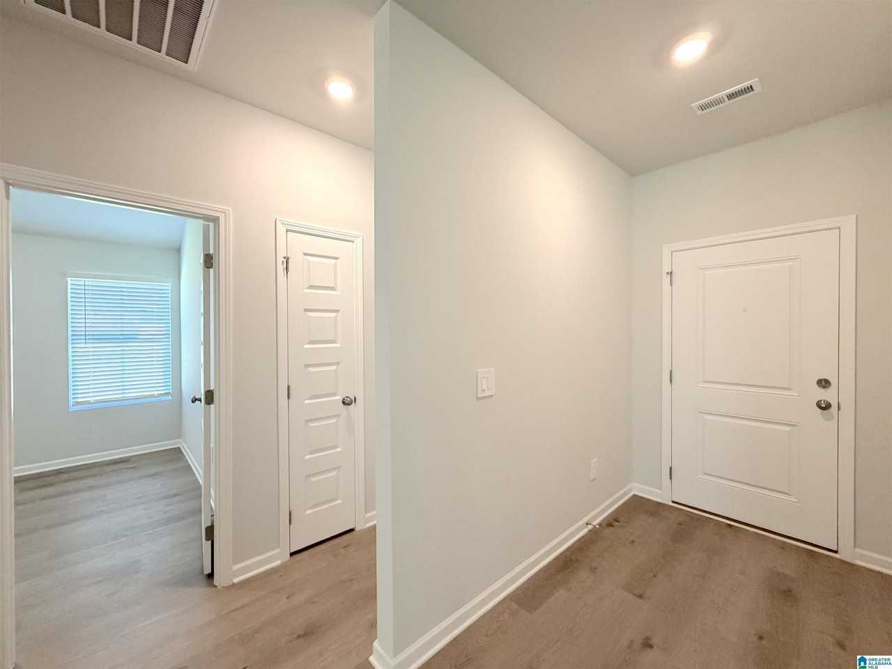 302 SPANISH MOSS COURT - Photo 5 of 27