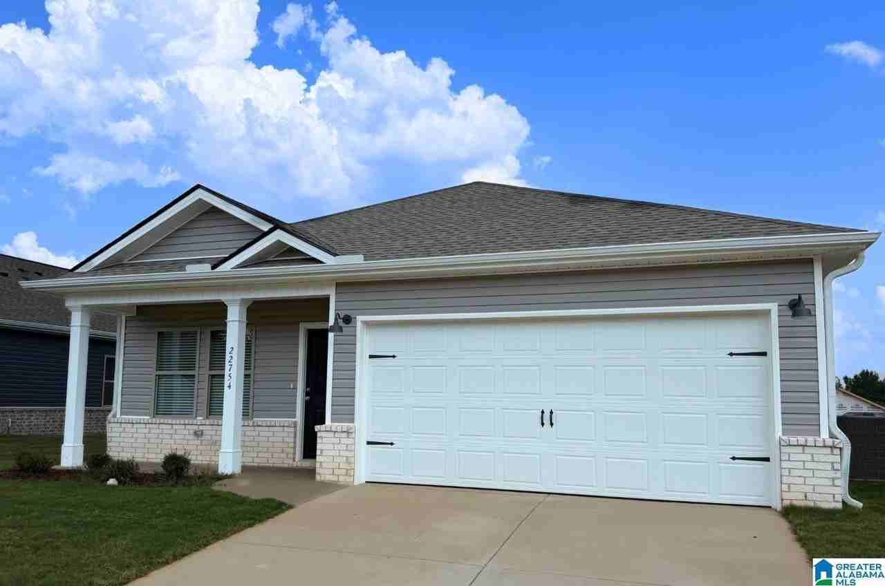 22754 Dashwood Ln - Photo 2 of 25