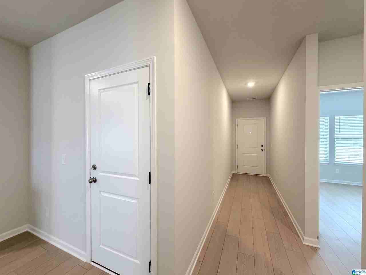 22754 Dashwood Ln - Photo 3 of 25