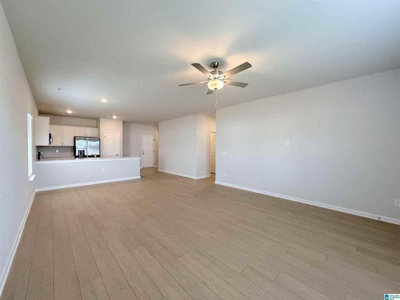 22754 Dashwood Ln - Photo 5 of 25