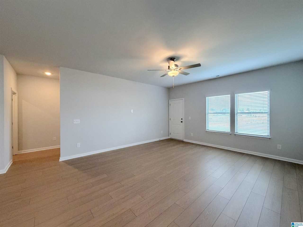 22754 Dashwood Ln - Photo 6 of 25